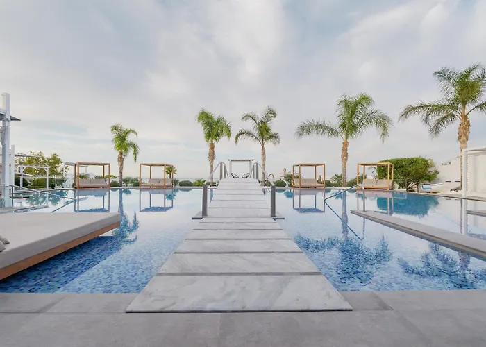 White Luxury * Hersonissos (Crete)