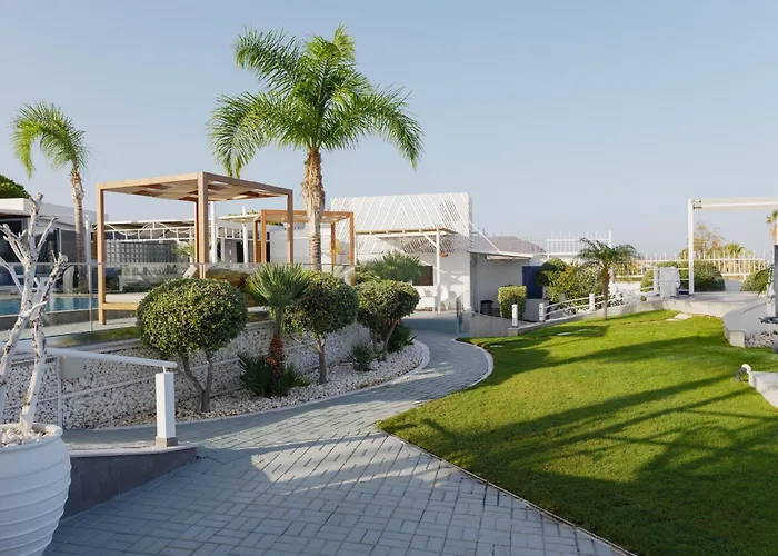 Villa White Luxury *