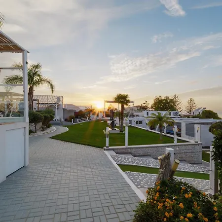 White Luxury * Hersonissos (Crete)