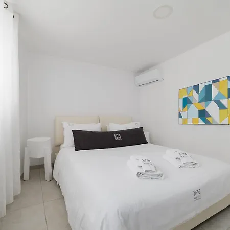 White Luxury Willa *