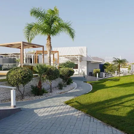 Villa White Luxury *