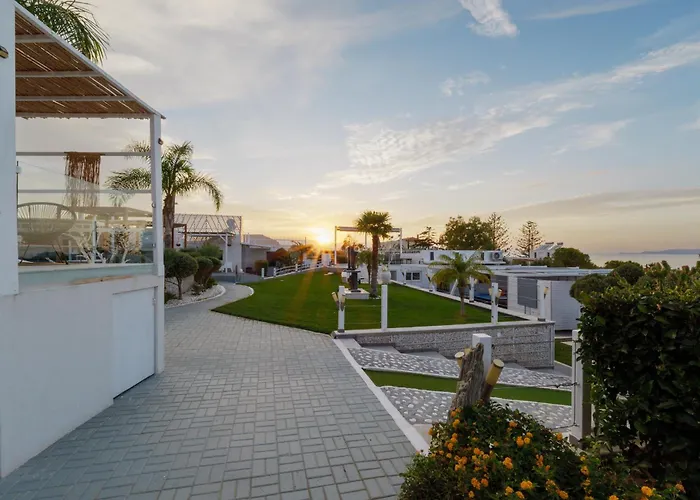 White Luxury * Hersonissos (Crete)