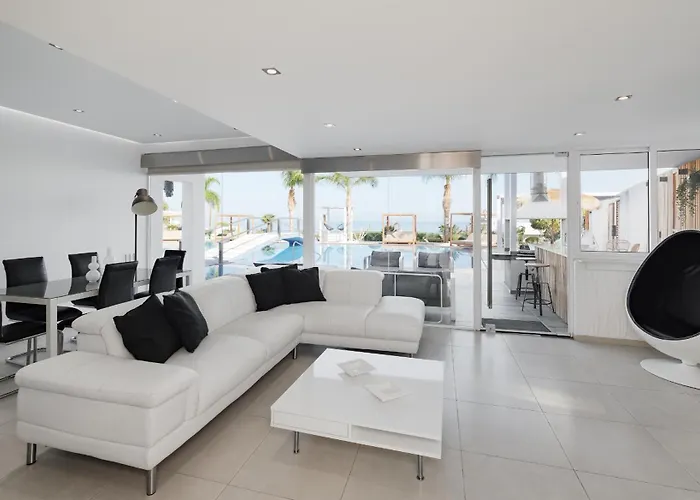 White Luxury Villa Hersonissos (Crete)