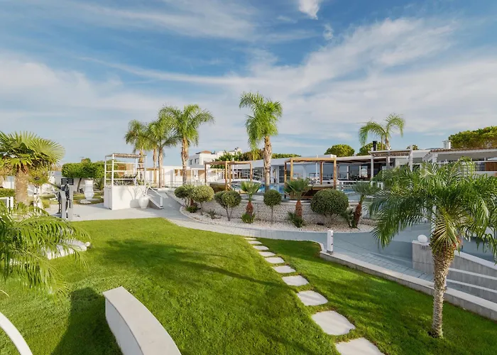 White Luxury * Hersonissos (Crete)