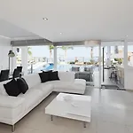 White Luxury Villa Hersonissos (Crete)
