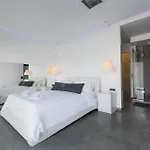 White Luxury * Hersonissos (Crete)