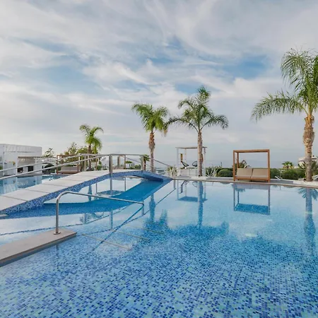 Villa White Luxury
