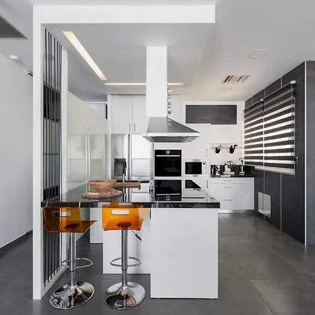 White Luxury Вилла