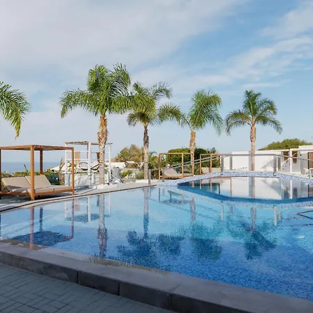 White Luxury * Hersonissos (Crete)
